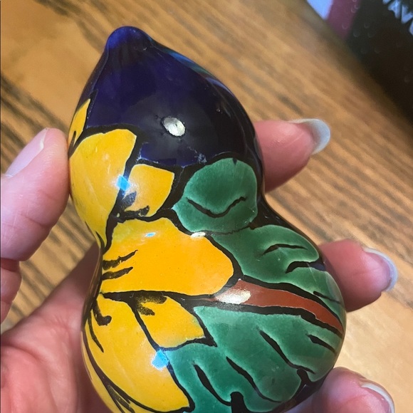 Hand-Painted Floral Salt and Pepper Shakers - Picture 7 of 14